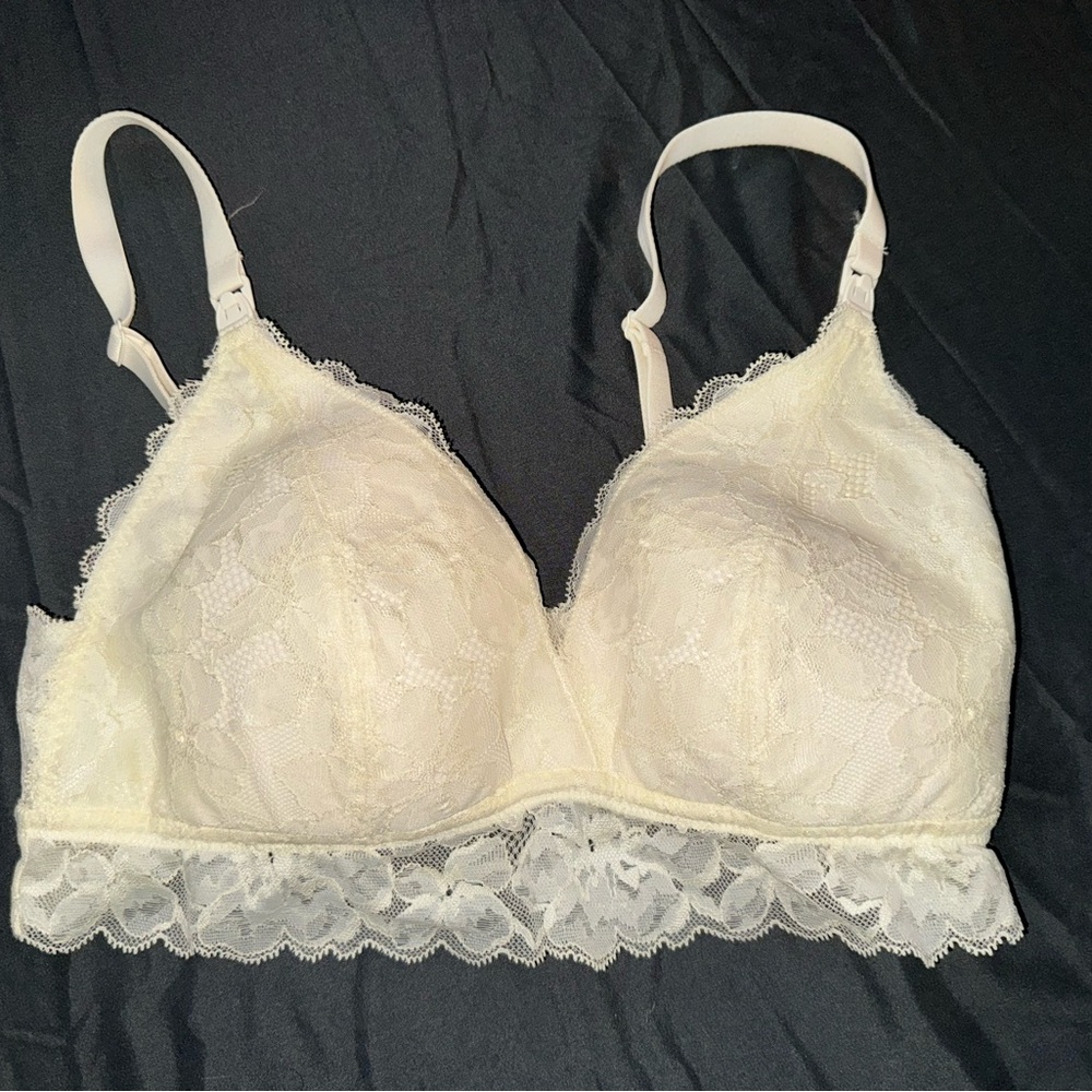 Elegant Lace Bralette in Cream